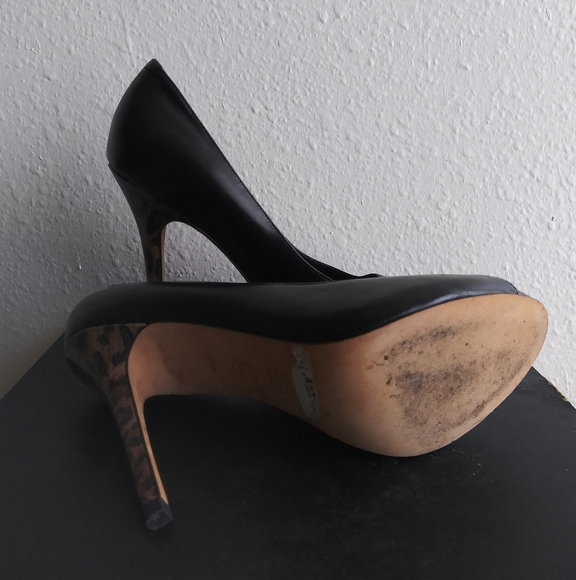 SAKS FIFTH AVENUE Peep Toe Pumps - Picture 4 of 5